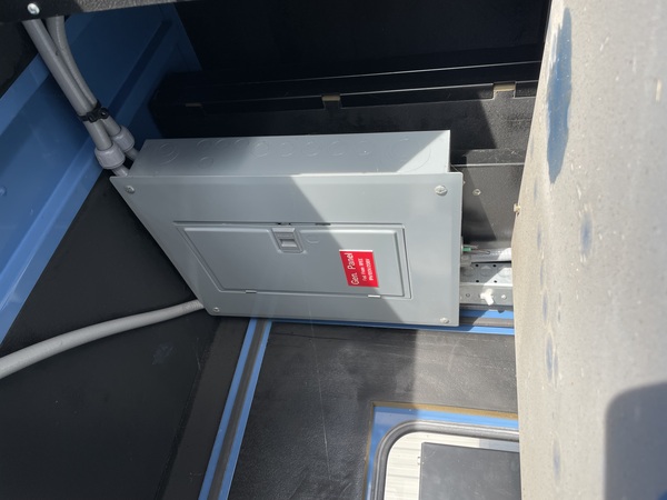 Used 200KW Enclosed Diesel Generator 